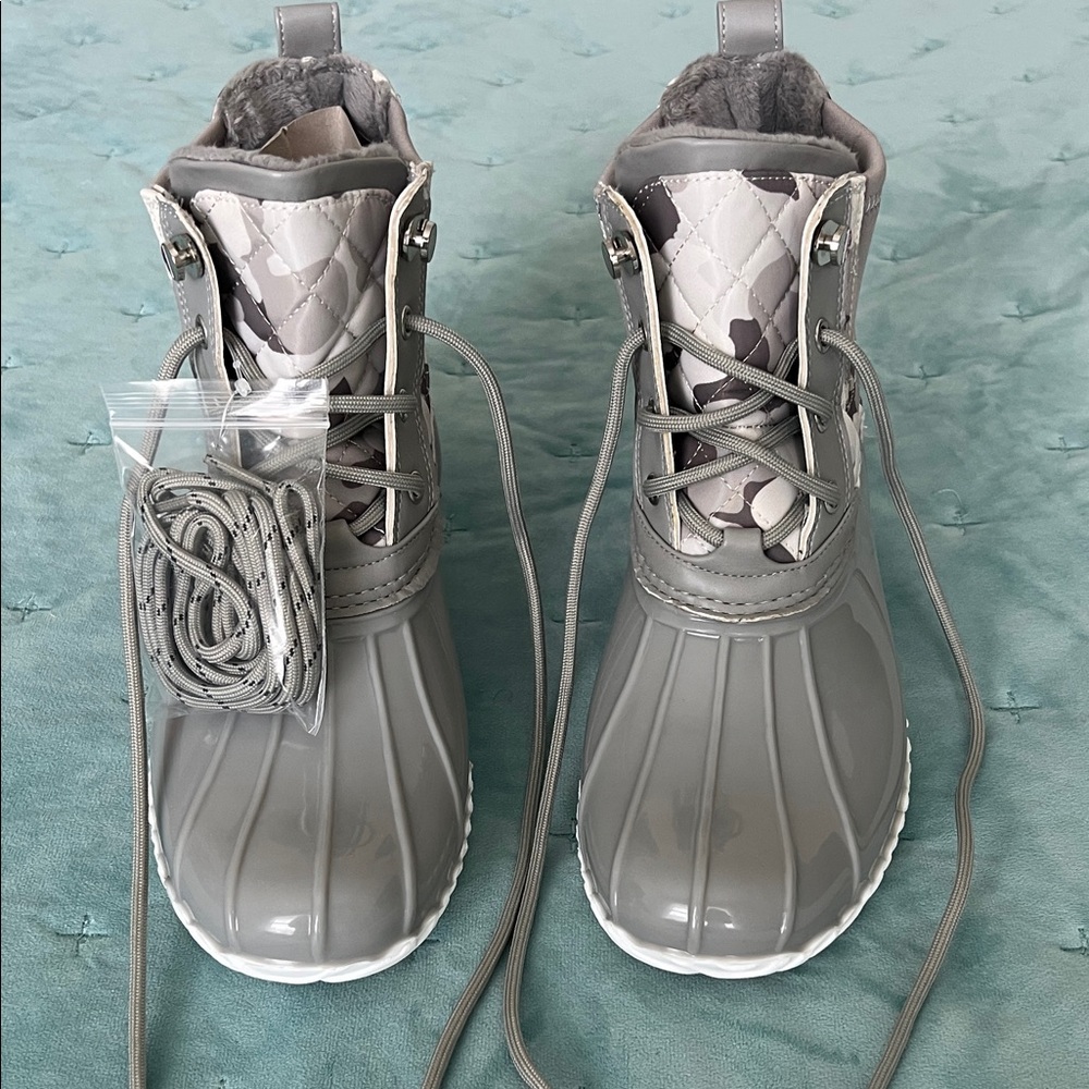 Tommy Hilfiger Grayish Green Duck Boots